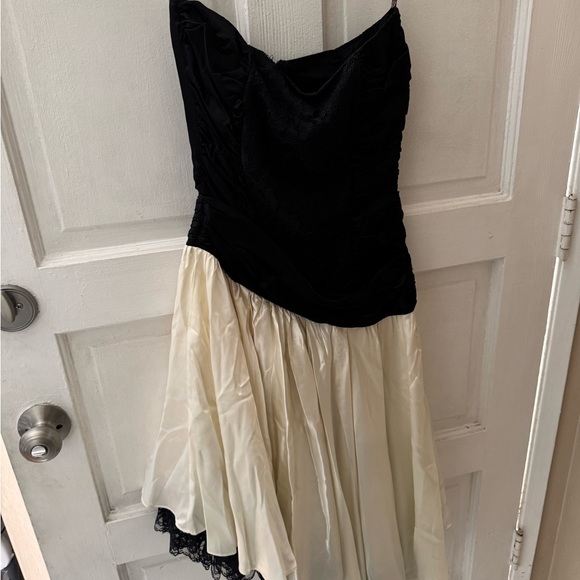 Zum Zum strapless 80s vintage lace formal dress - size 4 - Picture 5 of 6